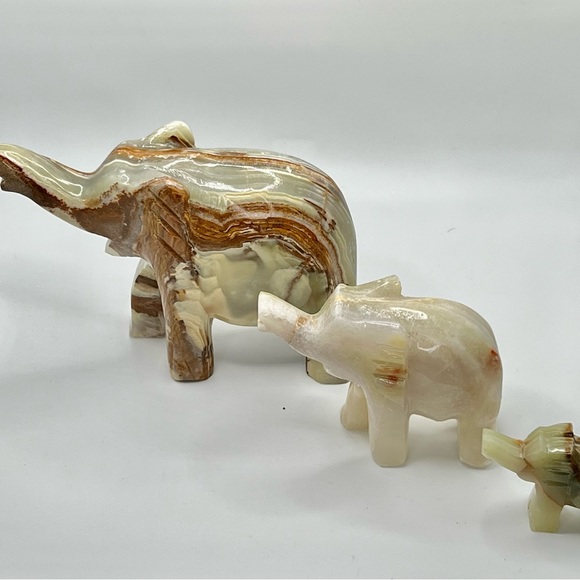 Onyx crystal elephant set of 3 New. - Picture 3 of 4